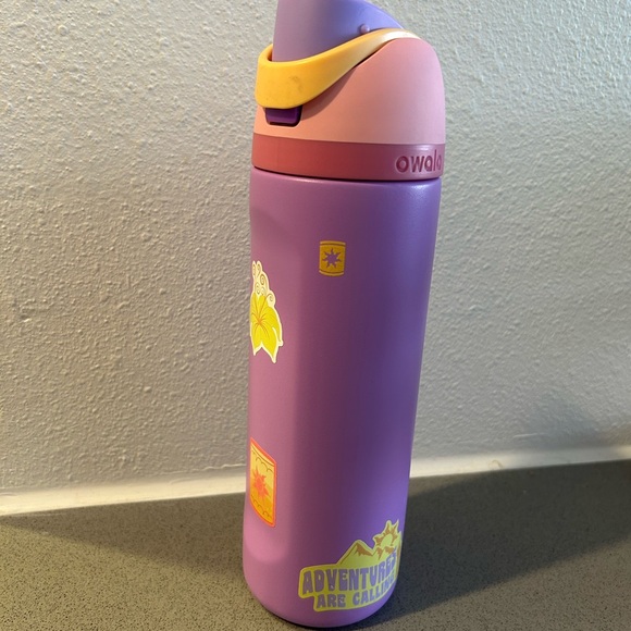 Limited Edition “Color Drop” Tangled/Rapunzel Owala Bottle with Stickers - Picture 1 of 3